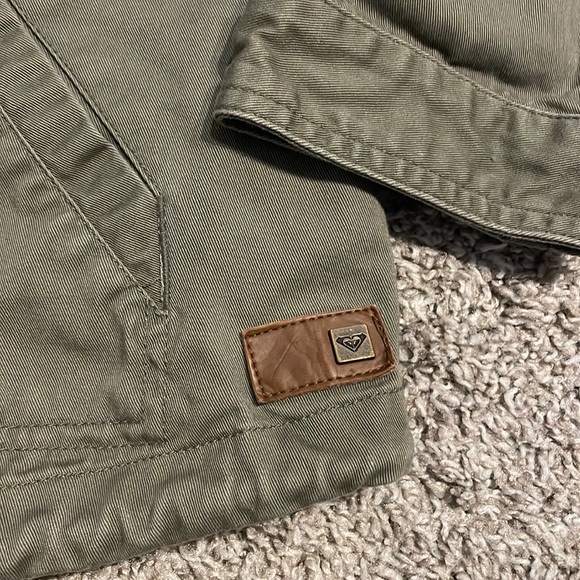 Roxy Cargo Jacket Size S with a Removable Hood - Picture 2 of 6